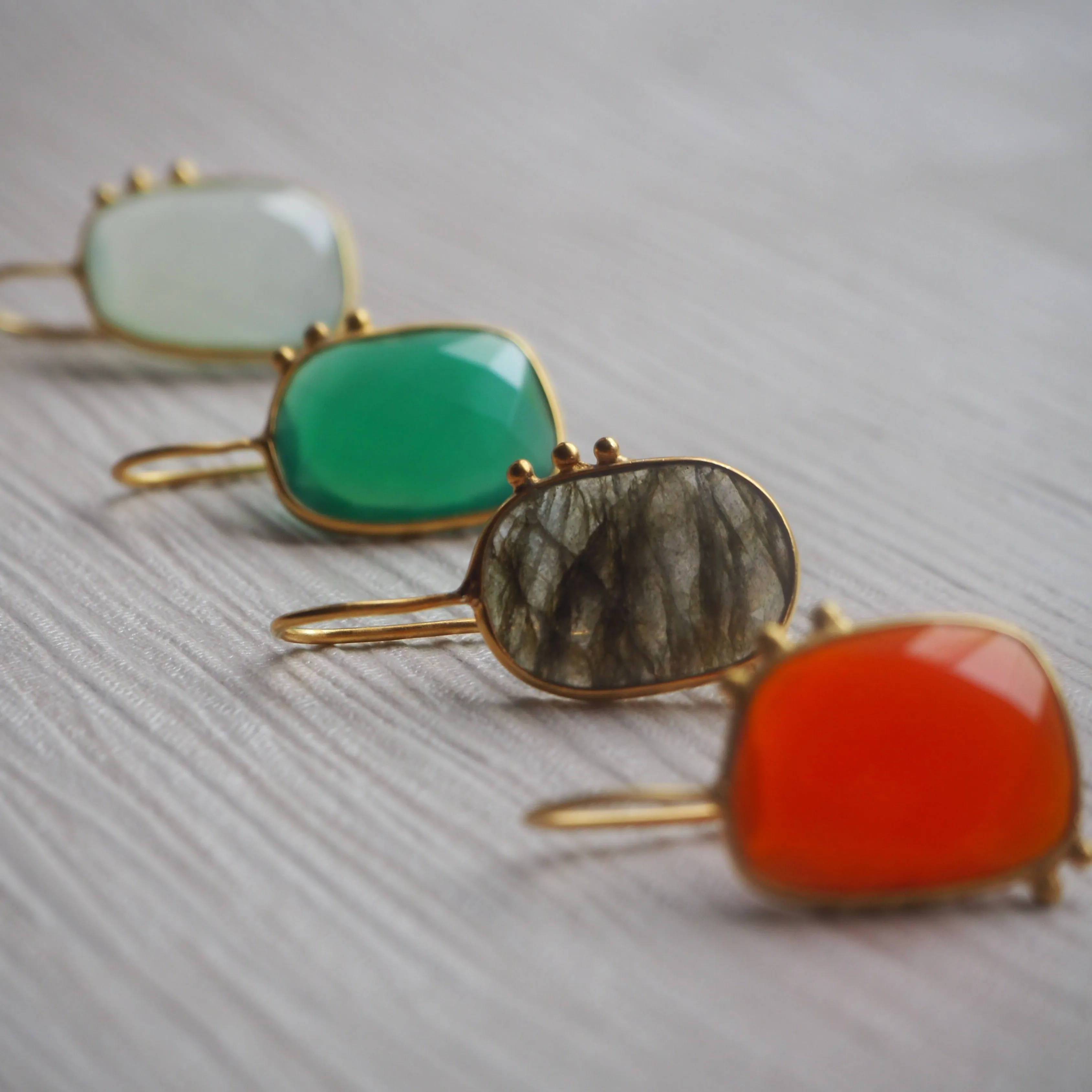 AMAZONIA ORGANICA LABRADORITE EARRINGS