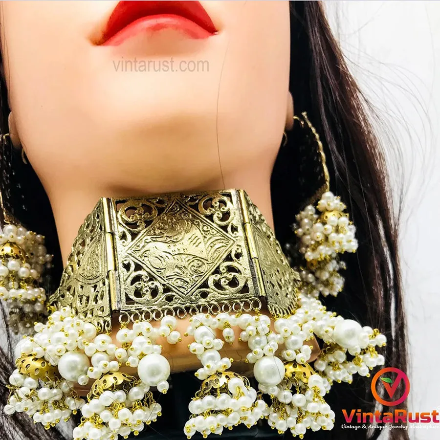 Amulet Cum Choker Style Necklace And Earrings