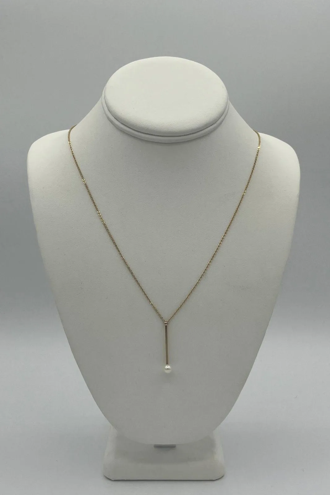 Harakiri Alexise-Y Bar and Pearl Pendant in Yellow Gold