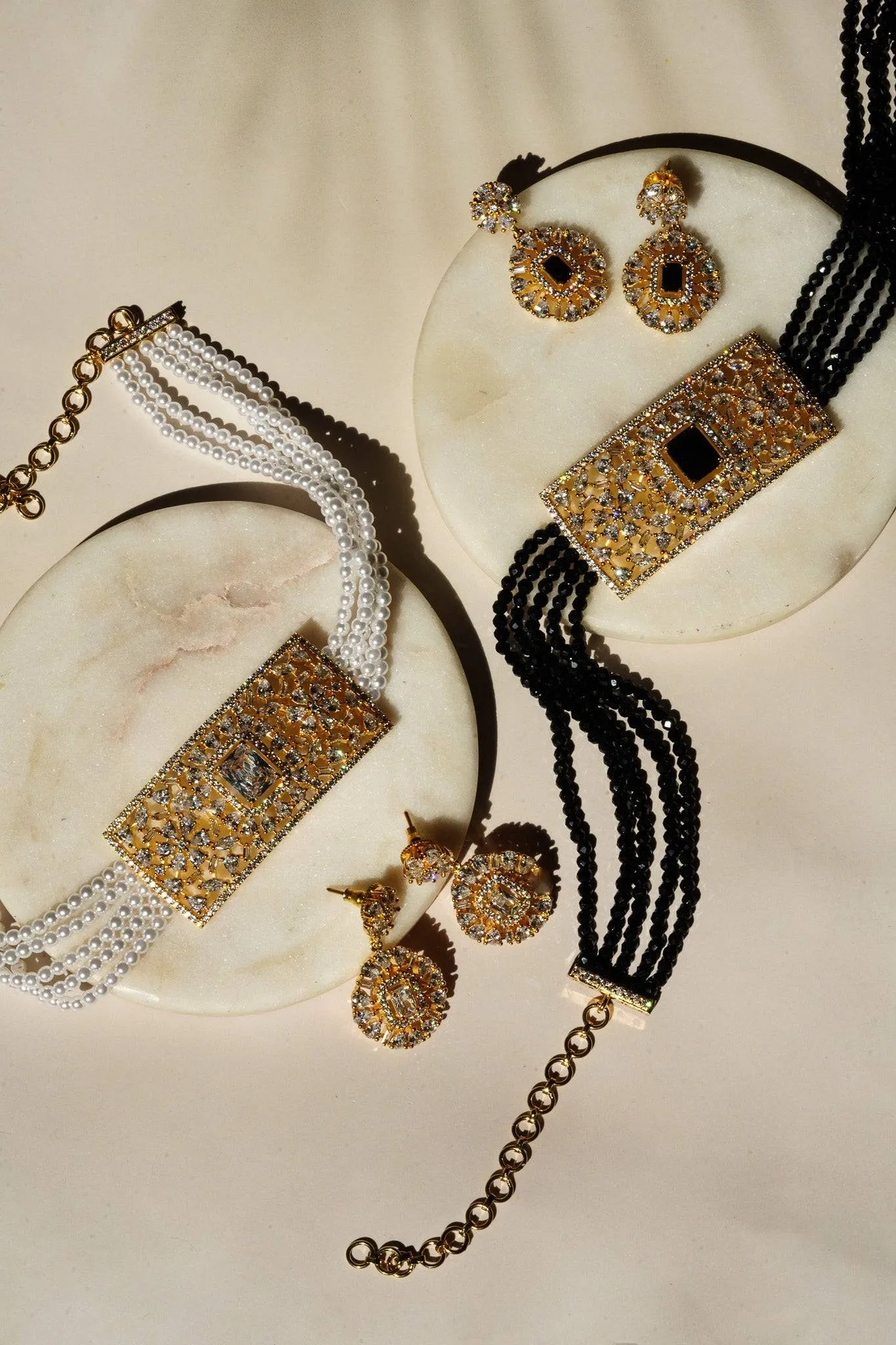 Luna - Chic Gold-Plated Choker Necklace Set