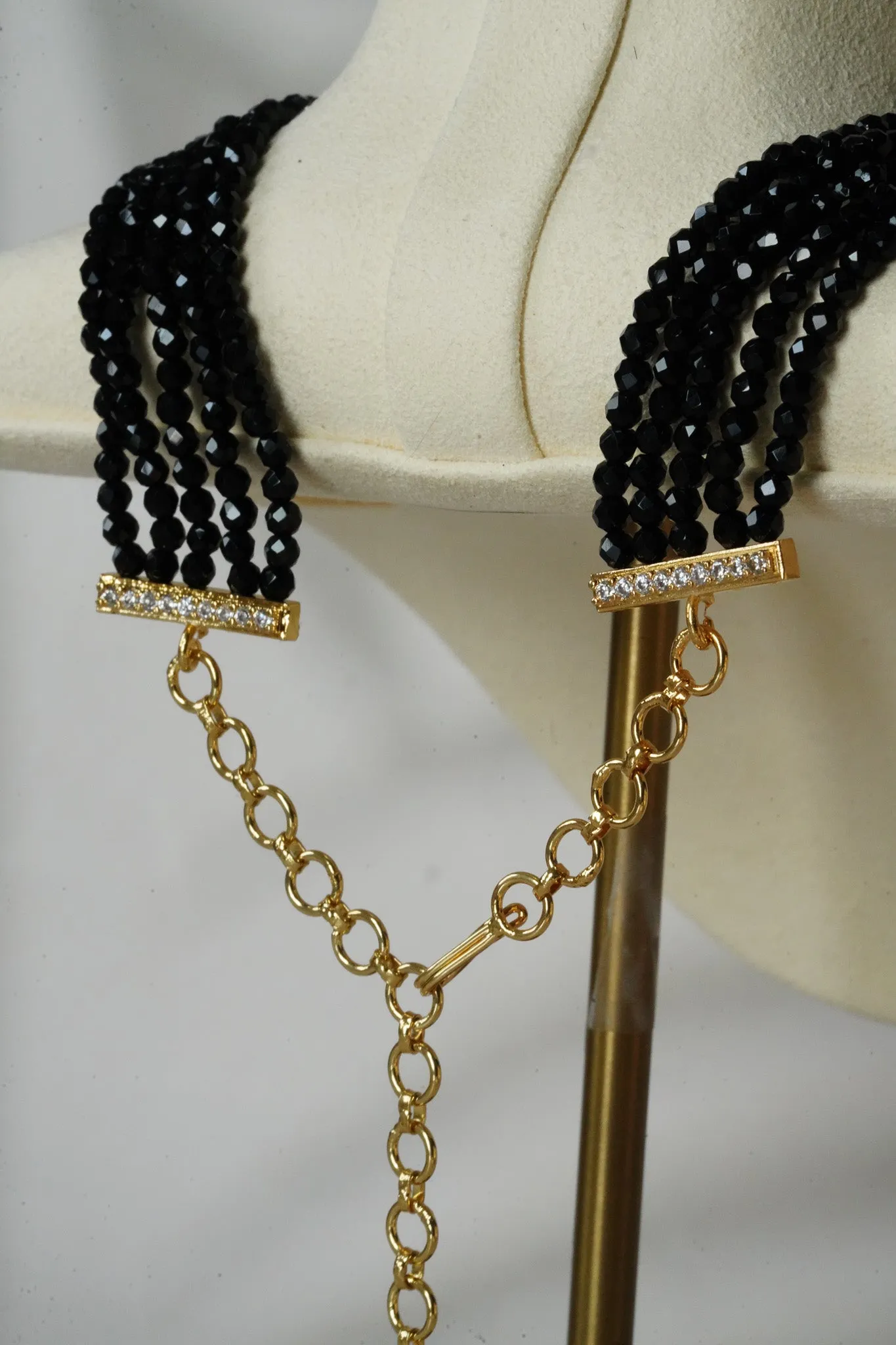 Luna - Chic Gold-Plated Choker Necklace Set