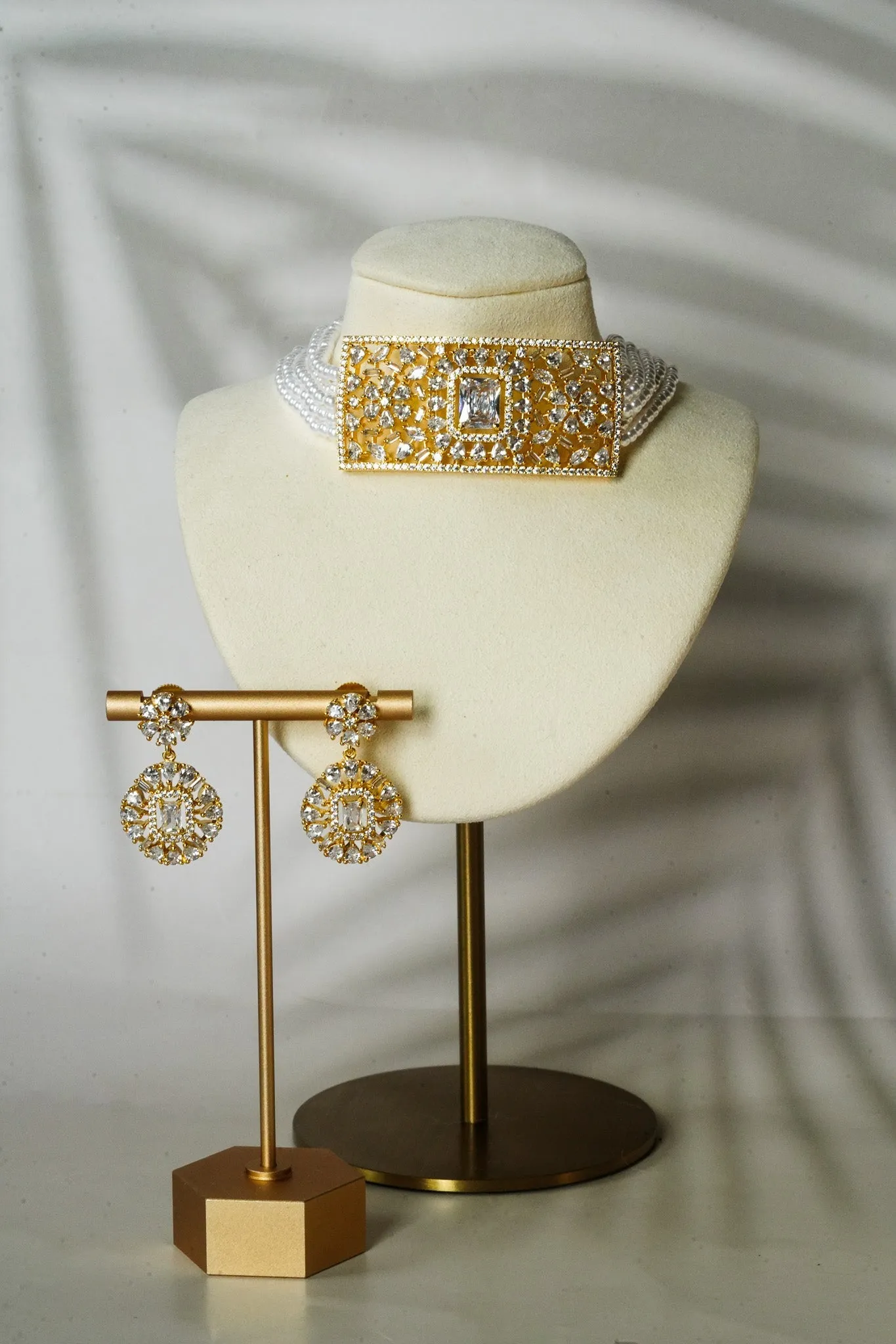 Luna - Chic Gold-Plated Choker Necklace Set