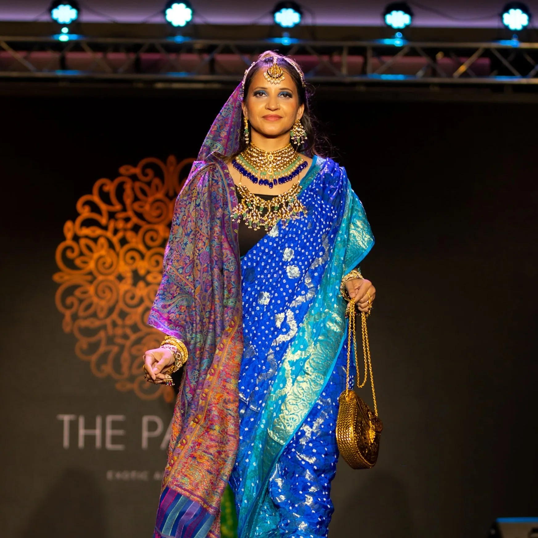 Nosheen Navy Blue Kundan Necklace Set